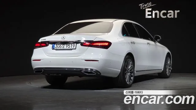 Mercedes-Benz E-Class 2021 — фото 2