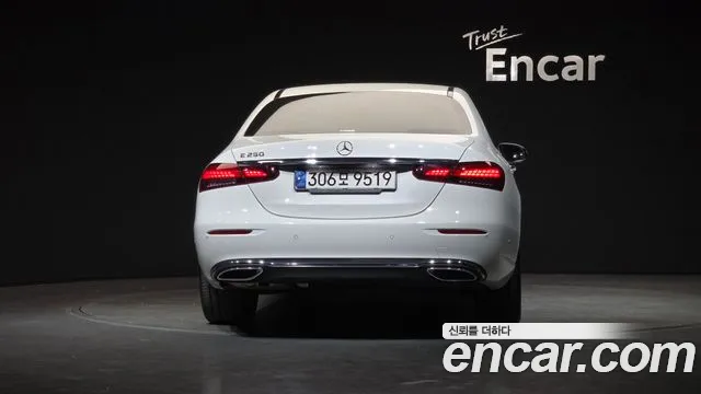Mercedes-Benz E-Class 2021 — фото 4