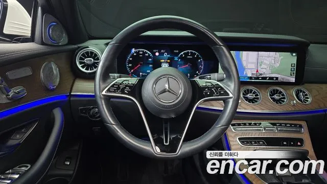Mercedes-Benz E-Class 2021 — фото 13