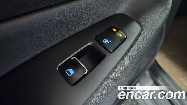 Hyundai Santafe 2022 — фото 19