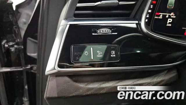 Audi Q7 2021 — фото 13