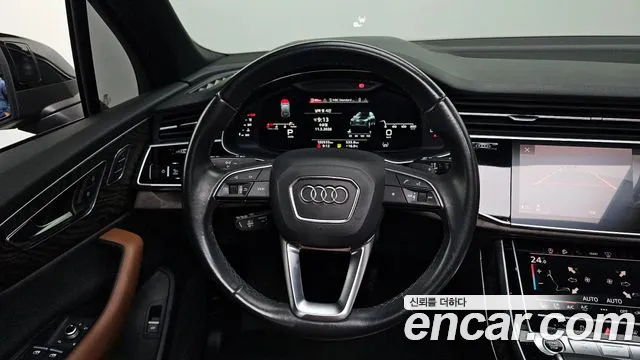 Audi Q7 2021 — фото 14