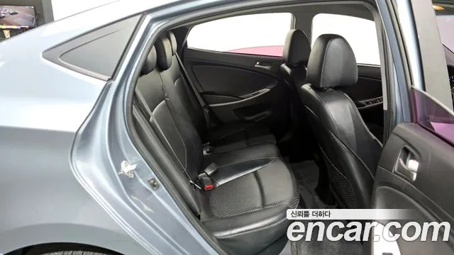 Hyundai Accent 2018 — фото 12