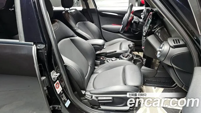 Mini Cooper 2018 — фото 10