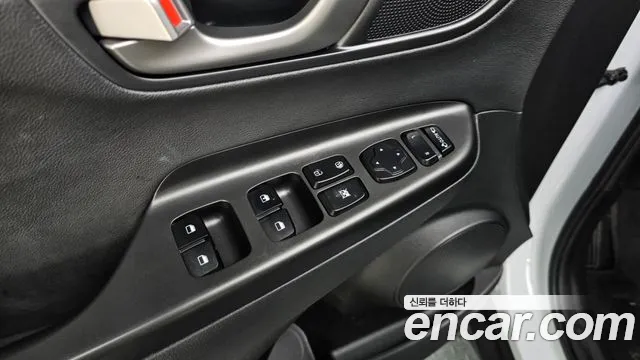 Hyundai Kona 2020 — фото 18