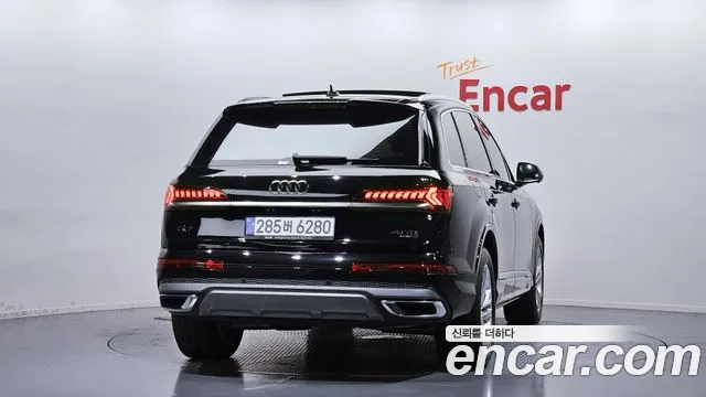 Audi Q7 2022 — фото 4