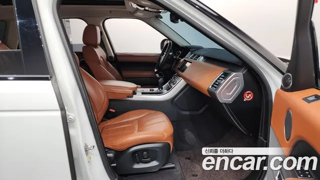 Land Rover Range Rover Sport 2016 — фото 11