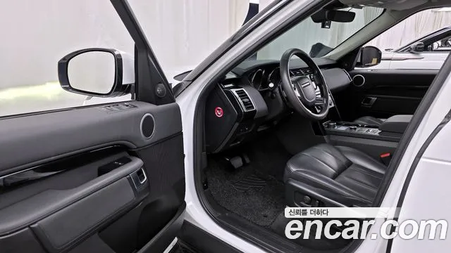 Land Rover Discovery 2019 — фото 10