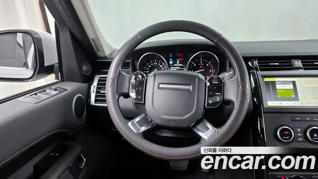 Land Rover Discovery 2019 — фото 13