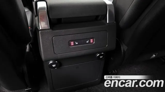 Land Rover Discovery 2019 — фото 19