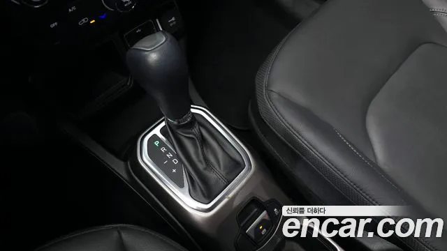 Jeep Renegade 2021 — фото 9