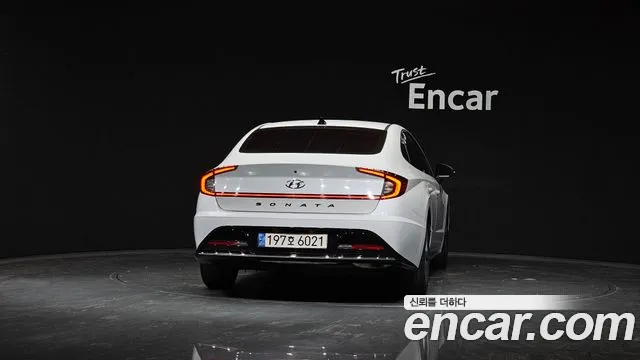 Hyundai Sonata 2022 — фото 3