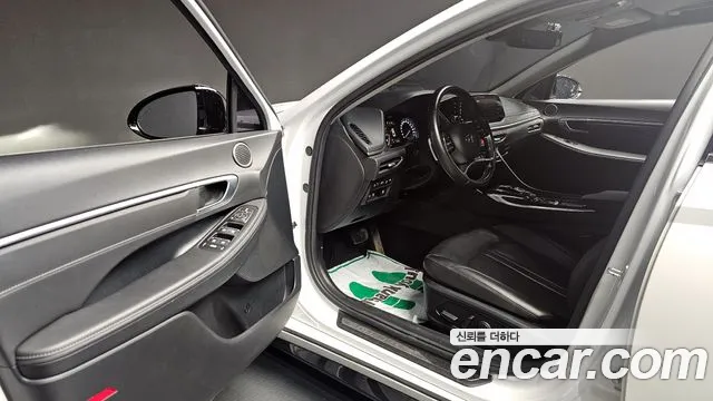 Hyundai Sonata 2022 — фото 9