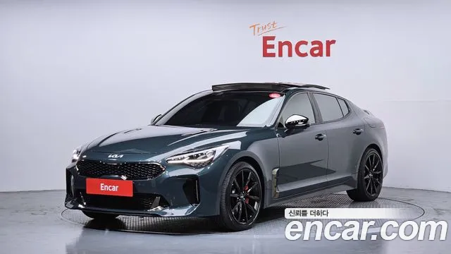 Kia Stinger 2023 — фото 1