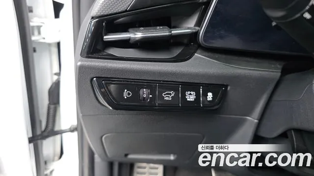 Kia Niro 2023 — фото 13