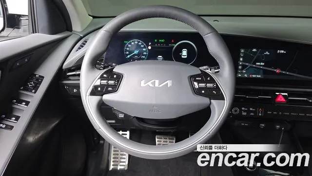 Kia Niro 2023 — фото 14