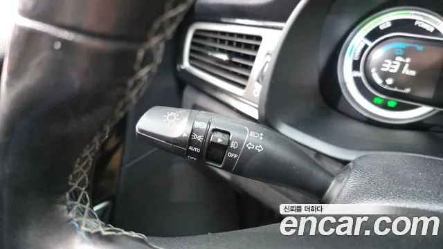 Kia Niro 2018 — фото 18