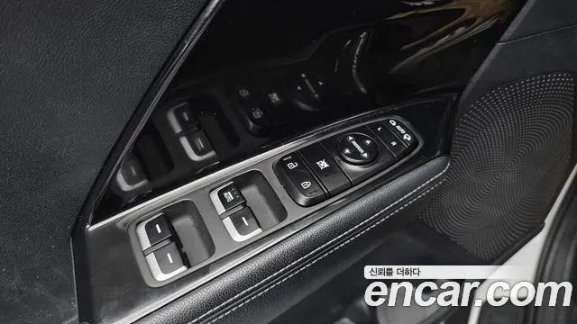 Kia Niro 2018 — фото 19