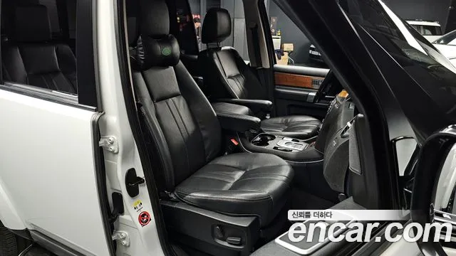 Land Rover Discovery 2015 — фото 10