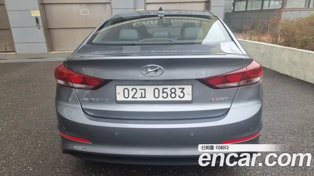 Hyundai AVANTE 2017 — фото 4