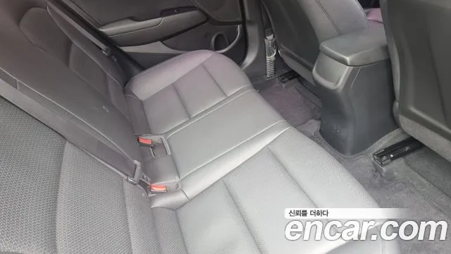 Hyundai AVANTE 2017 — фото 9