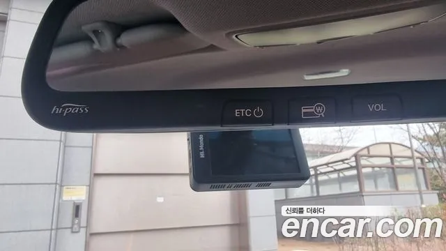 Hyundai AVANTE 2017 — фото 13