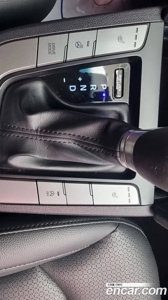 Hyundai AVANTE 2017 — фото 14