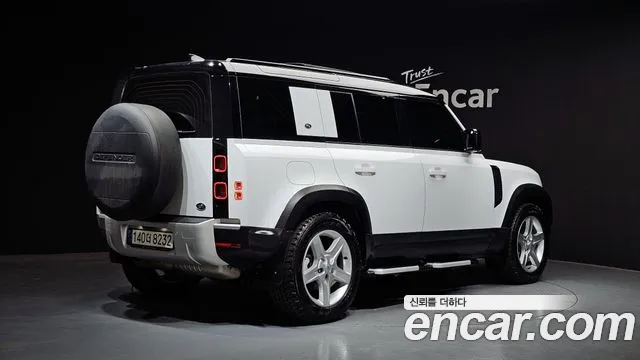Land Rover Defender 2022 — фото 2
