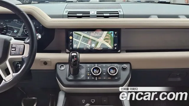 Land Rover Defender 2022 — фото 19