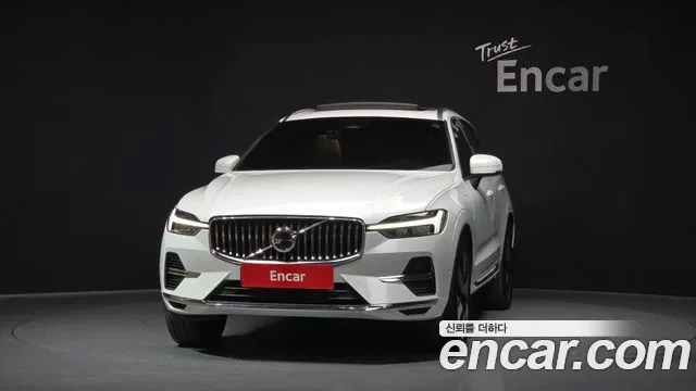 Volvo XC60 2025 — фото 3