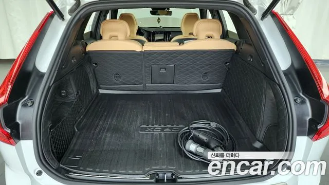 Volvo XC60 2025 — фото 20