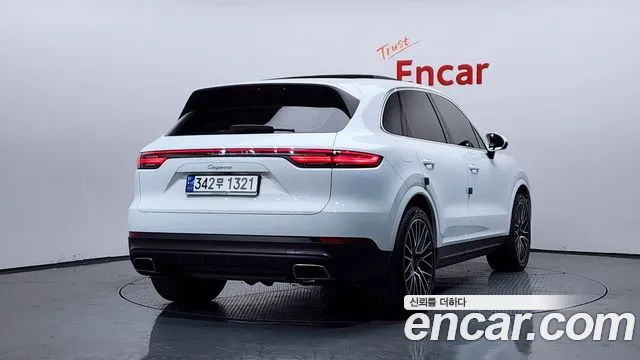 Porsche Cayenne 2019 — фото 2