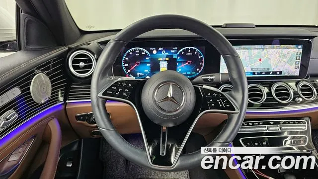 Mercedes-Benz E-Class 2023 — фото 13