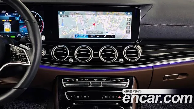 Mercedes-Benz E-Class 2023 — фото 14