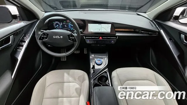 Kia Niro 2023 — фото 7