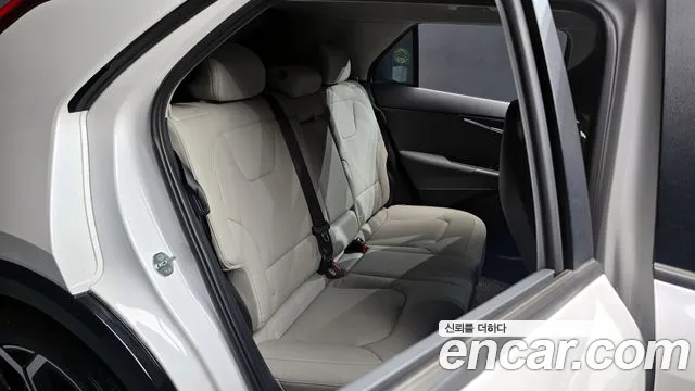Kia Niro 2023 — фото 12