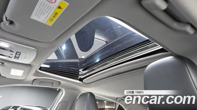 Toyota Camry 2018 — фото 16