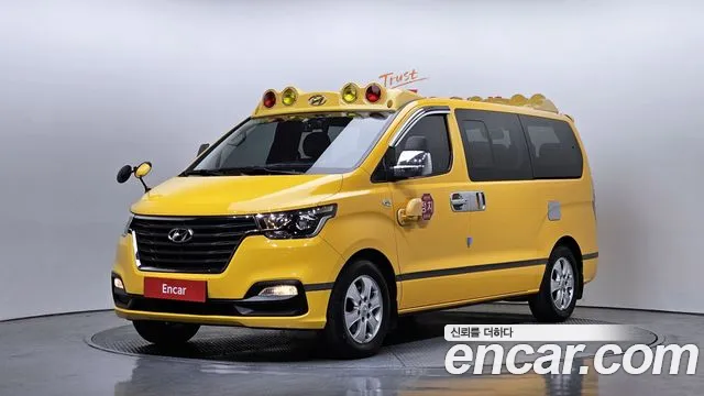 Hyundai Starex 2019 — фото 1