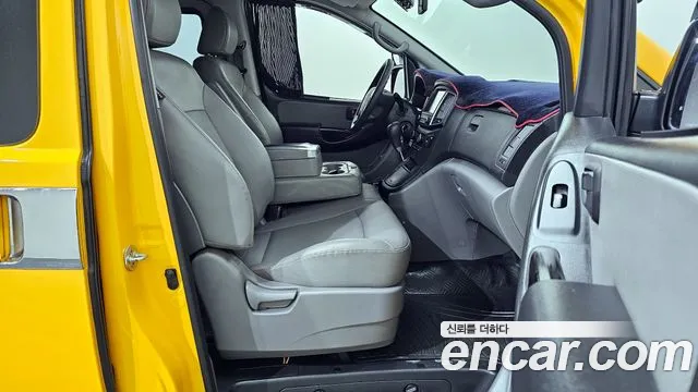 Hyundai Starex 2019 — фото 11