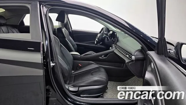 Hyundai AVANTE 2021 — фото 10