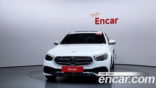 Mercedes-Benz E-Class 2021 — фото 2