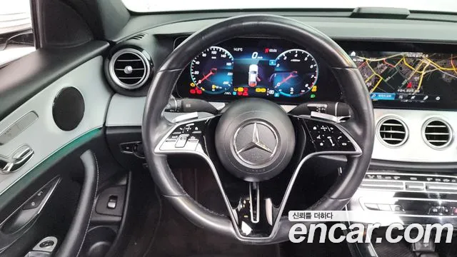 Mercedes-Benz E-Class 2021 — фото 12
