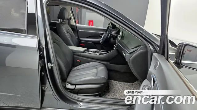 Hyundai Sonata 2020 — фото 11