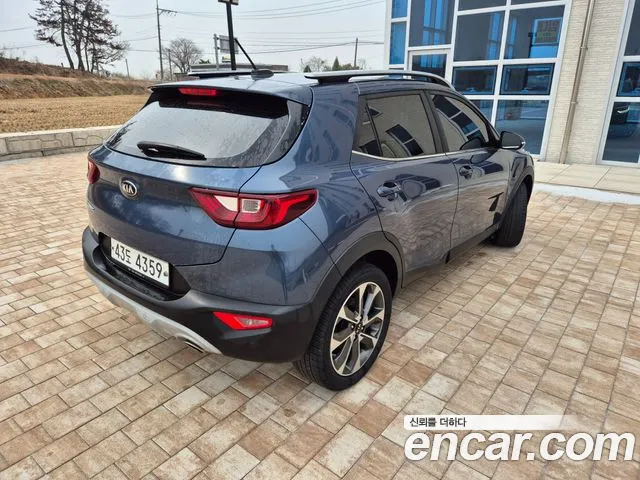 Kia Stonic 2018 — фото 4