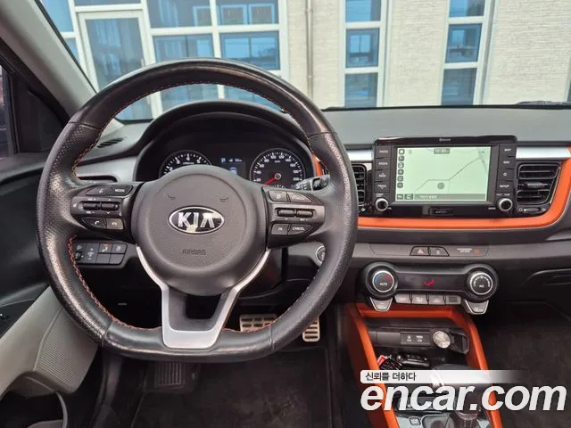 Kia Stonic 2018 — фото 10