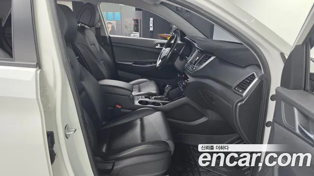 Hyundai Tucson 2016 — фото 10