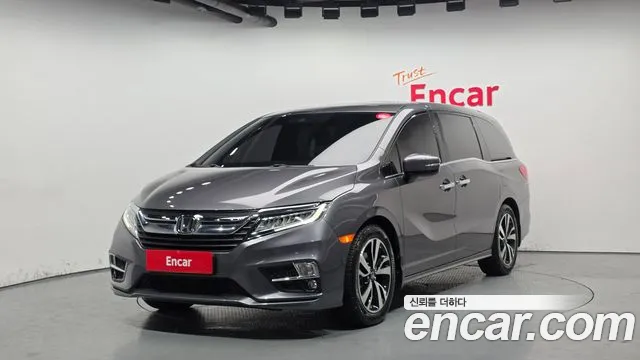 Honda Odyssey 2019 — фото 1