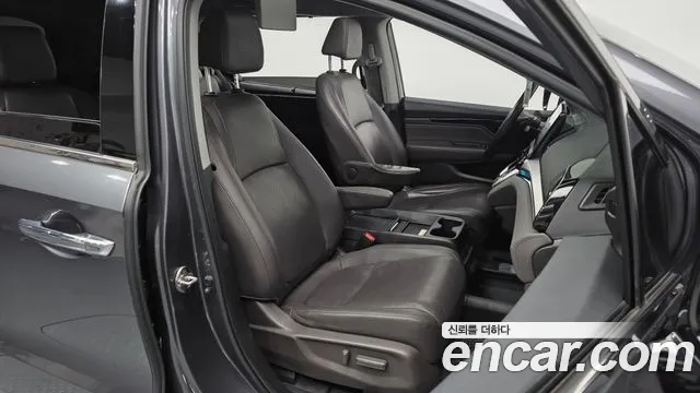 Honda Odyssey 2019 — фото 10