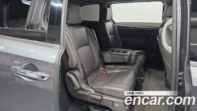 Honda Odyssey 2019 — фото 12