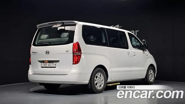 Hyundai Starex 2015 — фото 2